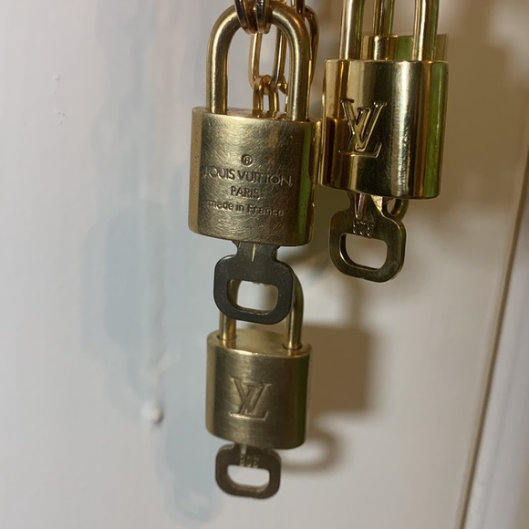 Louis Vuitton Lock & Key Necklace - Picture 5 of 7